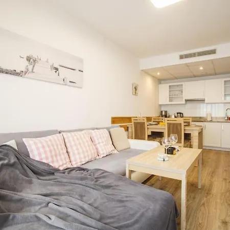 Mojemiedzyzdroje 402 Apartment